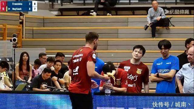 开云官网-赛地聚焦：德国杯今夜热度飙升；山东男篮再遭质疑；质疑声仍在；资深球员宣示担当的简单介绍