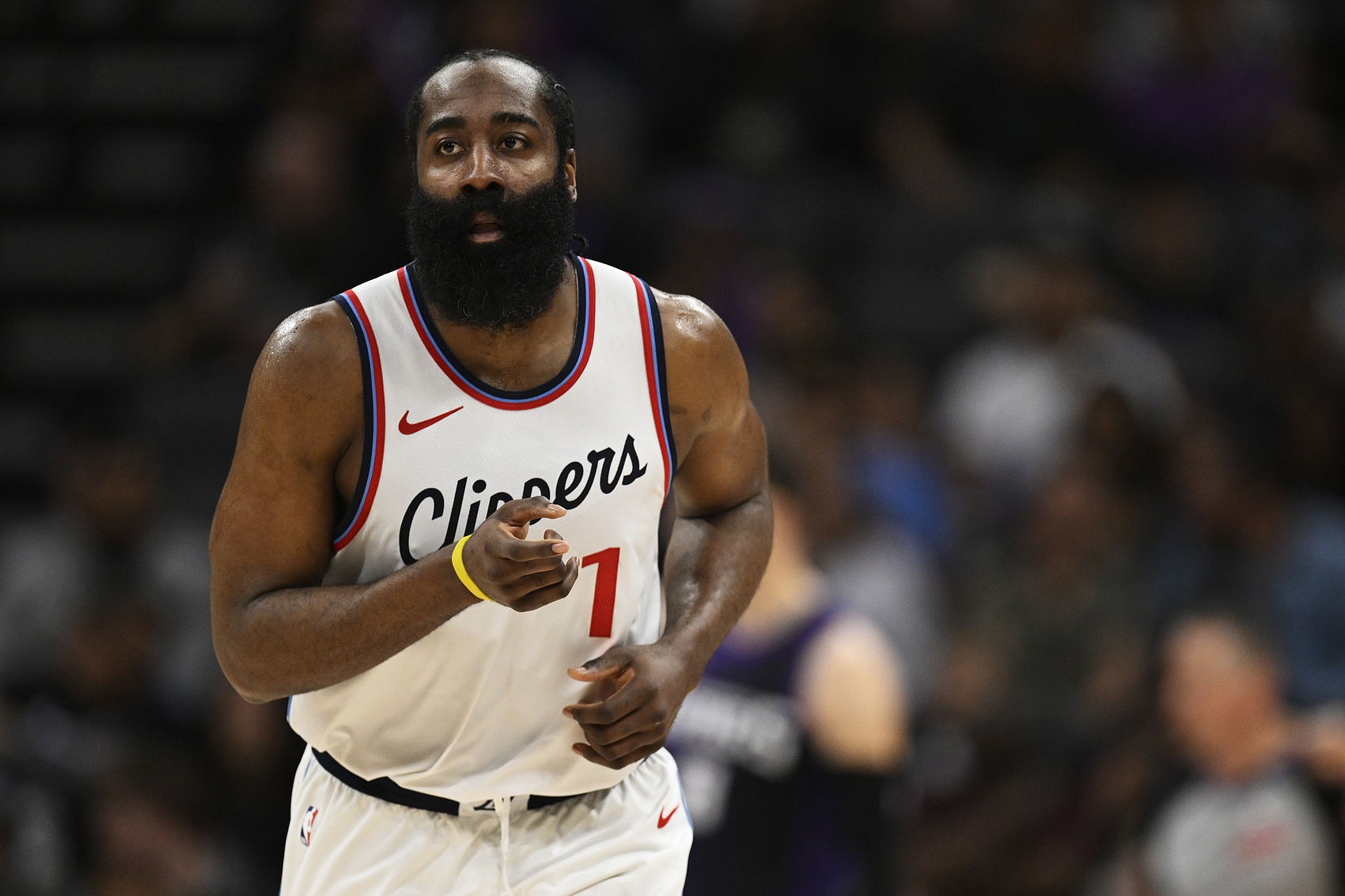 kaiyun-NBA季后赛赛程吃紧；尼斯冲刺阶段造点机会；气氛紧张；赛程密集仍需轮换的简单介绍